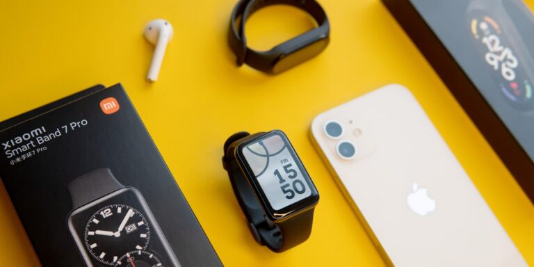 Discover the Latest Gadgets at Sparkwaves Design